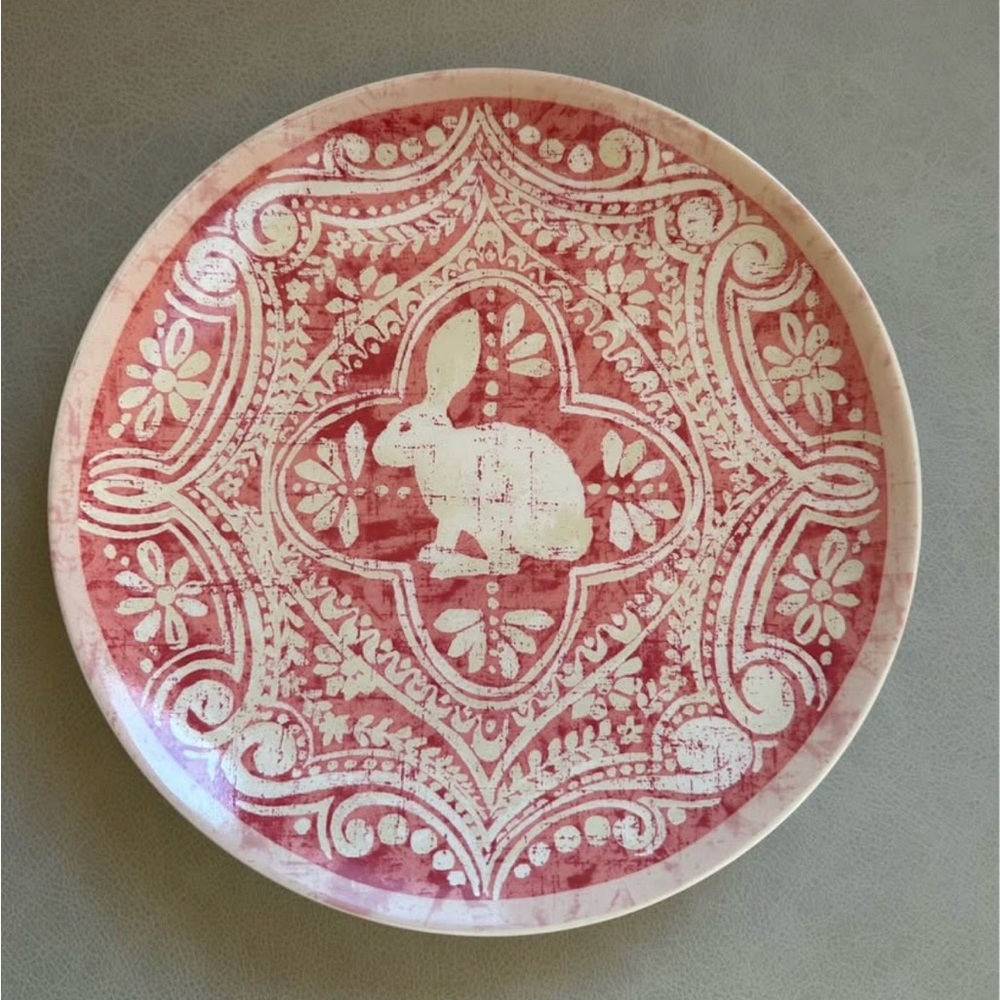 Pottery Barn GRAPHIC BUNNY Salad Plate 🐇 RARE
